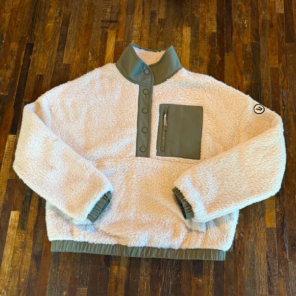 Vuori Tops - Vuori Cream and Olive Sherpa Sweatshirt